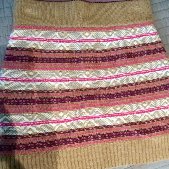 Skirt - Picture 2 of 2
